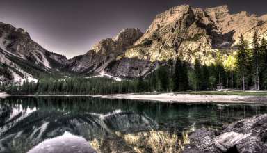 Lake Mountains Reflection Wallpaper