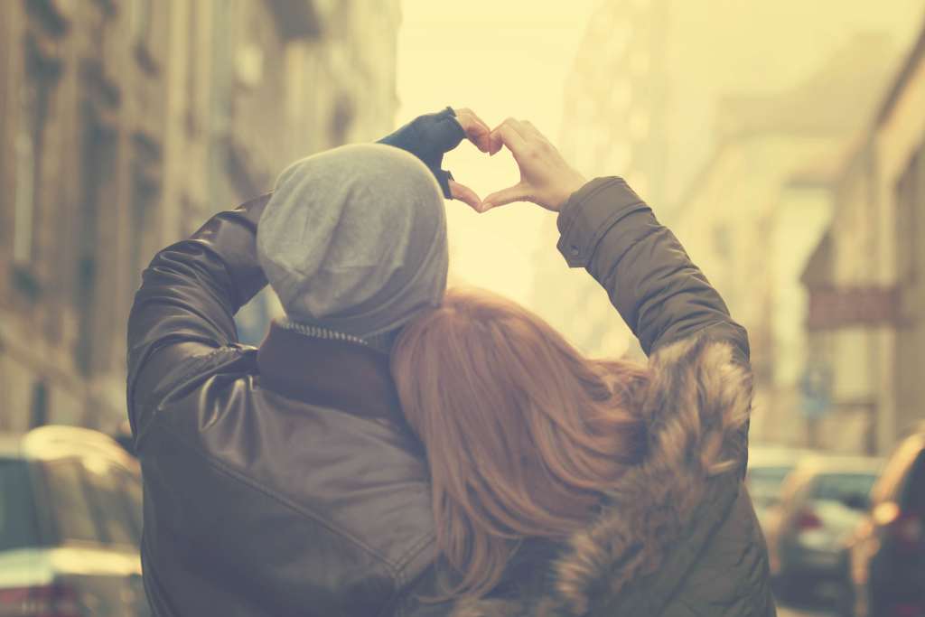 Couple in love Focus on hands Wallpaper