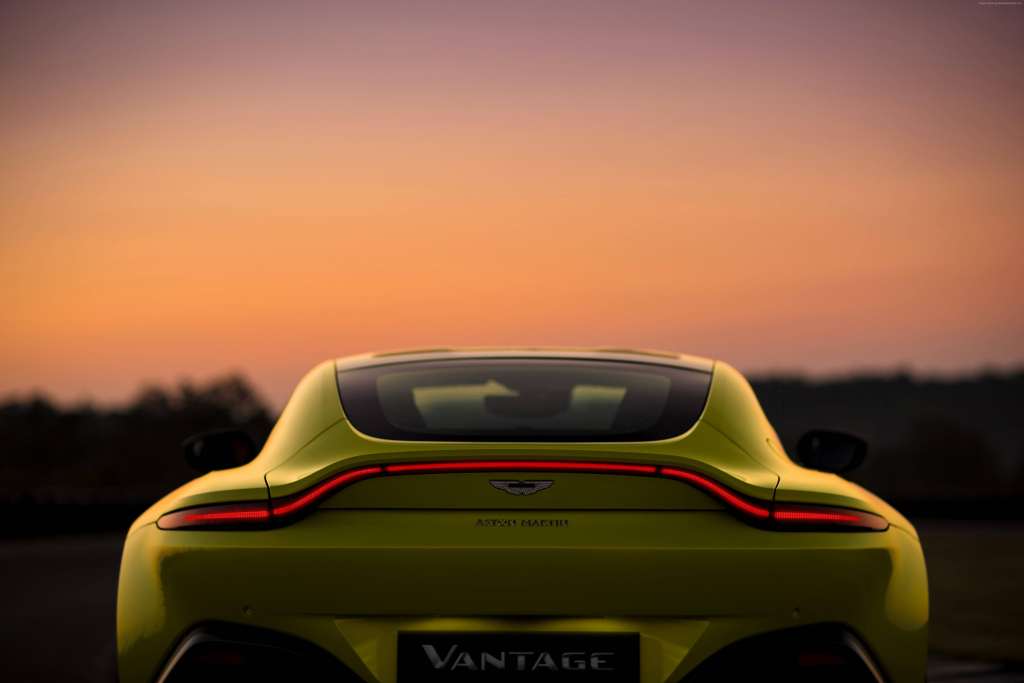 Aston Martin Vantage 2018 Cars 5k Wallpaper