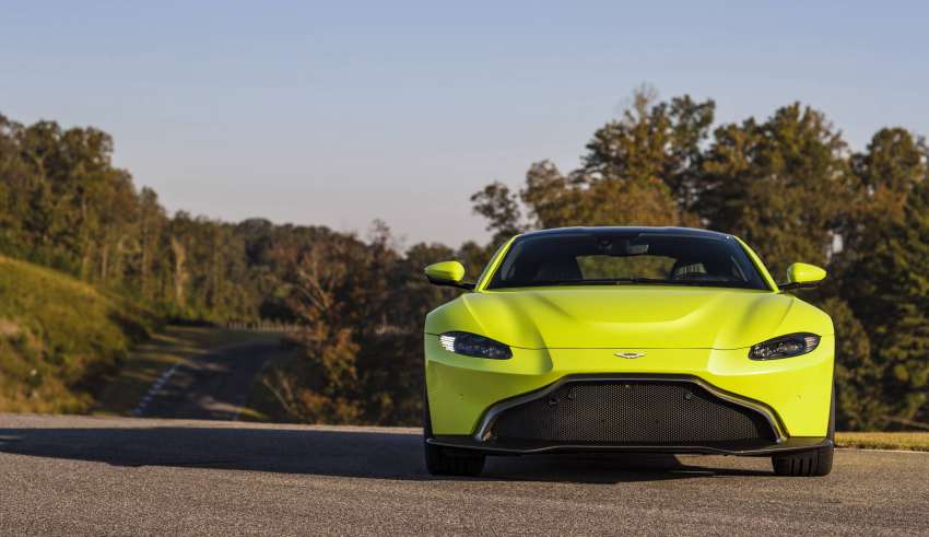 Aston Martin Cantage 2018 Wallpaper