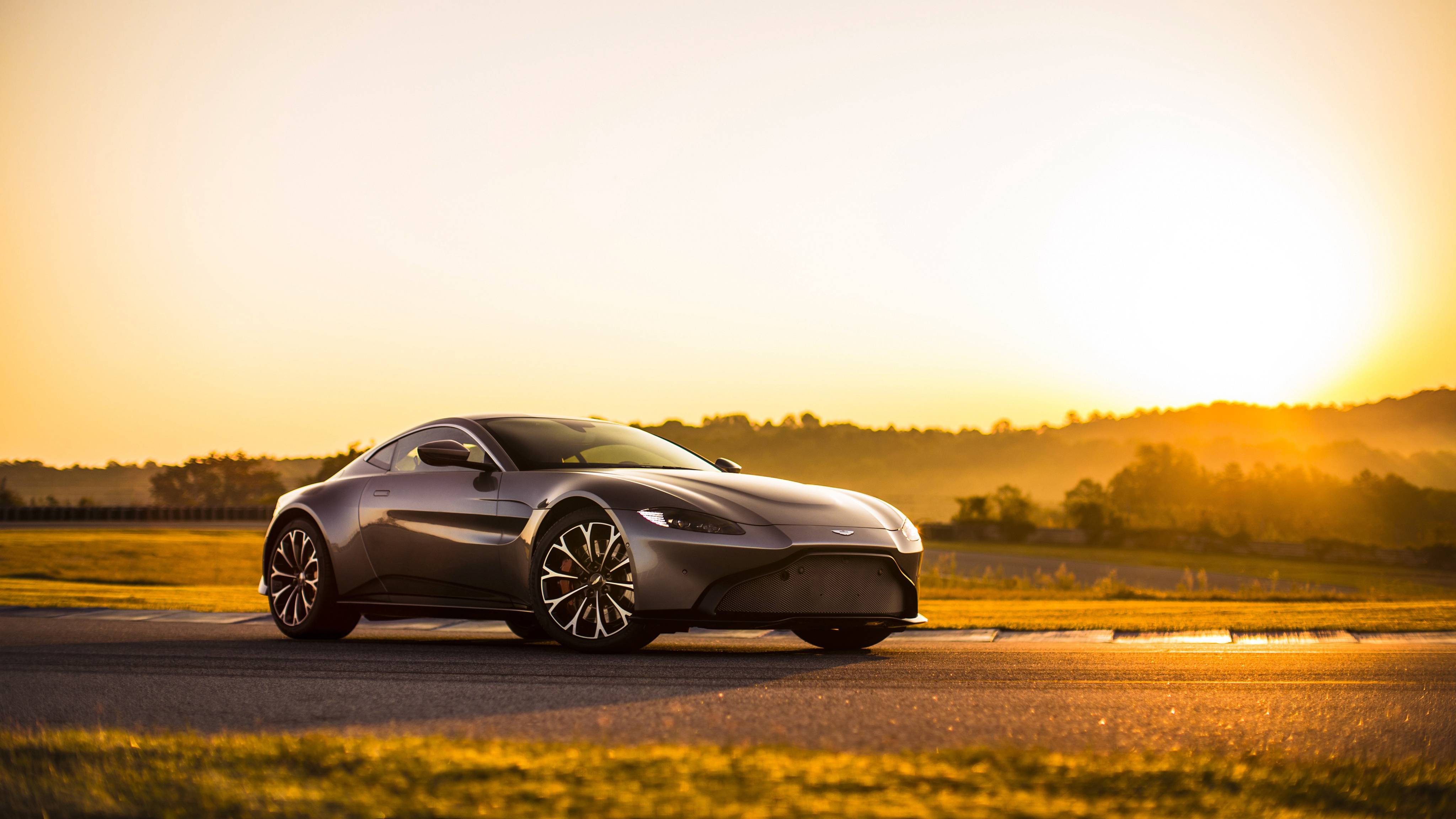 Aston Martin Vantage 4k 2018 Wallpaper