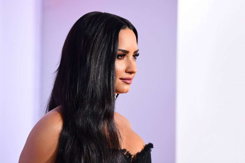 Demi Lovato American Music Awards 2017 Wallpaper