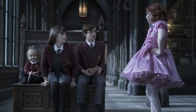 A Series of Unfortunate Events Season 1 Malina Weissman Wallpaper