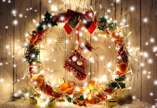 Christmas New Year Gift Balls Decorations Wallpaper