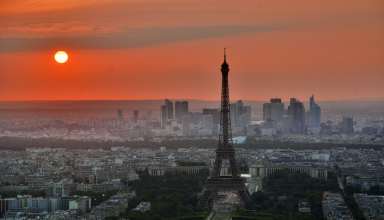 Eiffel Tower in Paris Wallpaper