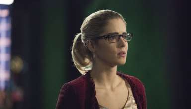 Emily Bett Rickards As Felicity Smoak in Arrow Wallpaper