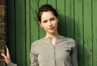 Felicity Jones British Actress Wallpaper