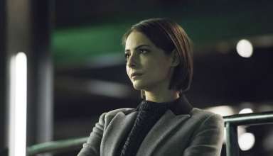 Willa Holland As Thea Queen in Arrow Wallpaper