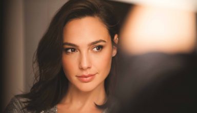 Gal Gadot Revlon 2018 Wallpaper