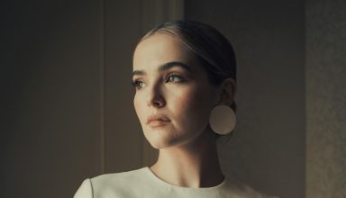 Zoey Deutch 2018 Wallpaper