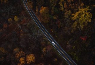 Auto Road View From Above Trees Wallpaper