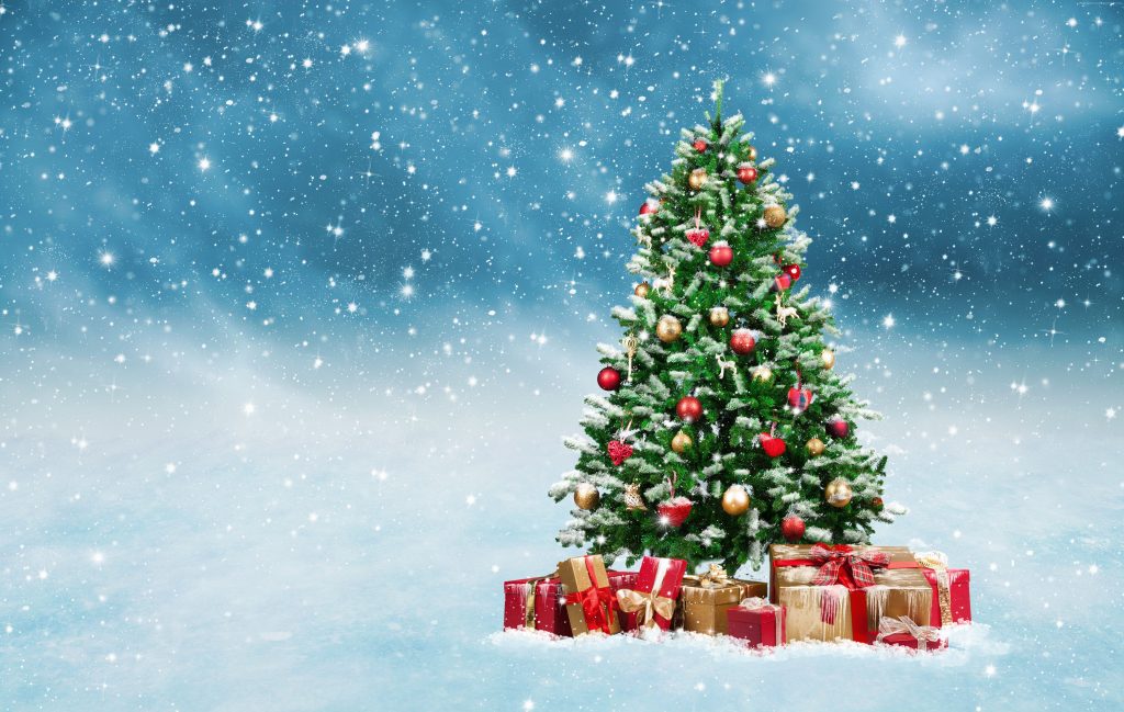 Christmas New Year Gifts Fir Tree Snow 5k Wallpaper