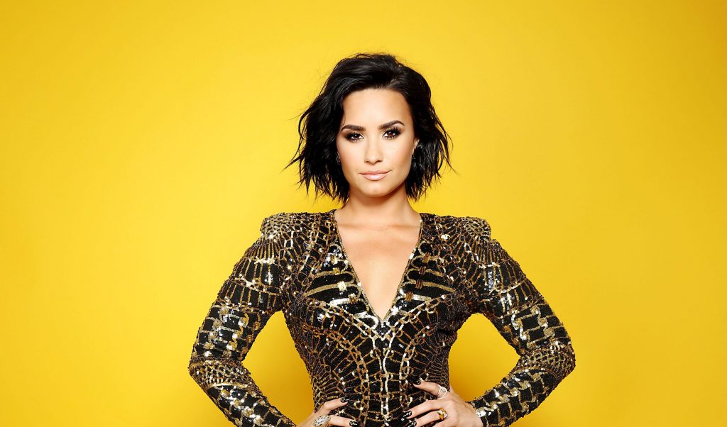 Demi Lovato Echame La Culpa Photoshoot Wallpaper