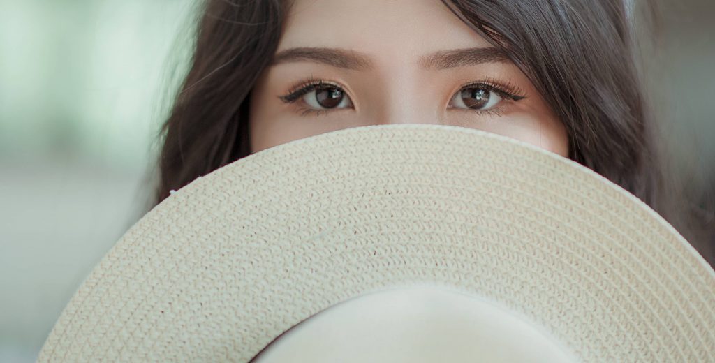 White Hat in Woman Face Wallpaper