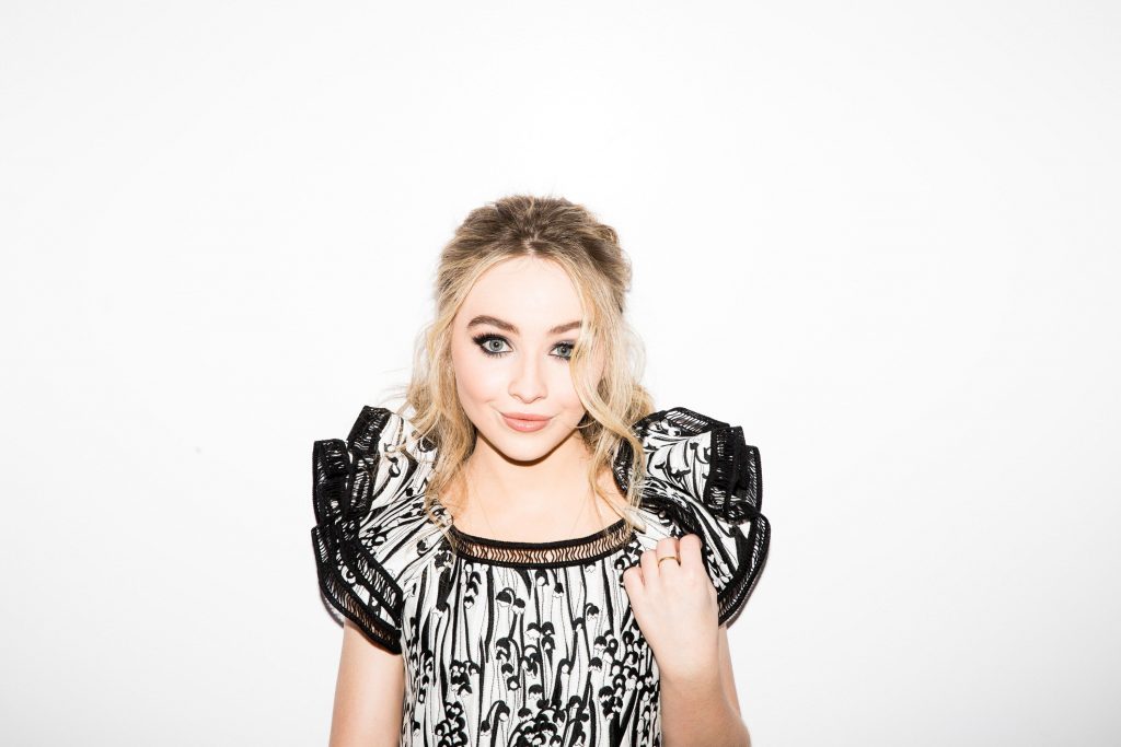 Sabrina Carpenter Singer 2018 Wallpaper