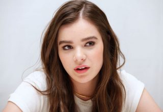 Hailee-Steinfeld