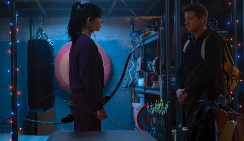 حضور جرمی رنر و هیلی استاینفلد در پوستر جدید سریال Hawkeye